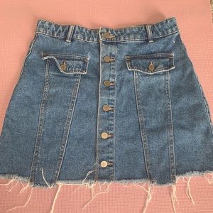 Mini denim skirt.